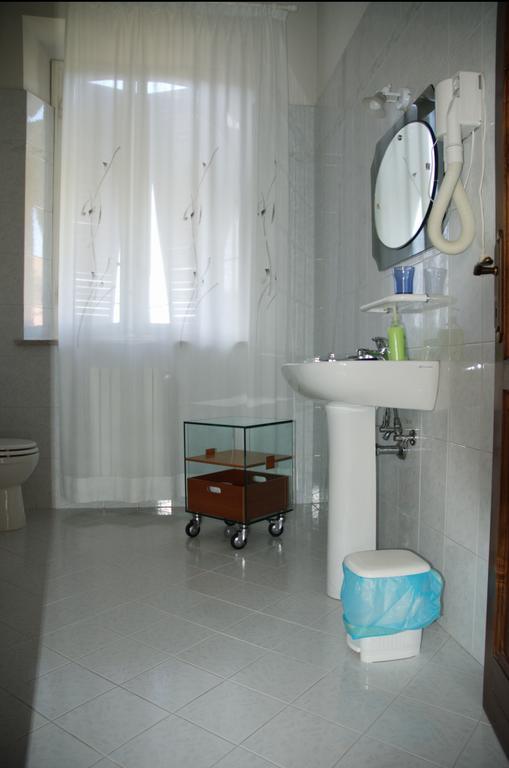 Affittacamere Villa Delia ルッカ 部屋 写真