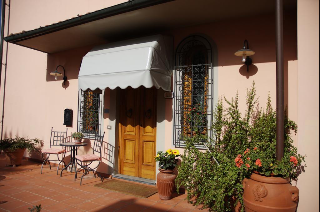 Affittacamere Villa Delia ルッカ エクステリア 写真