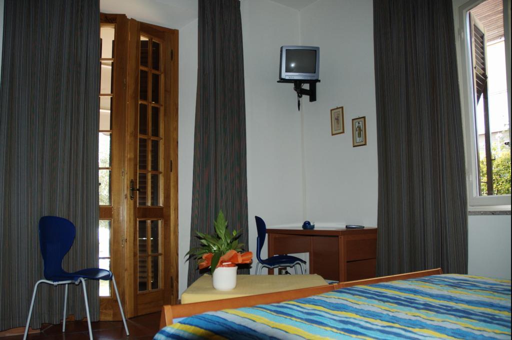 Affittacamere Villa Delia ルッカ 部屋 写真