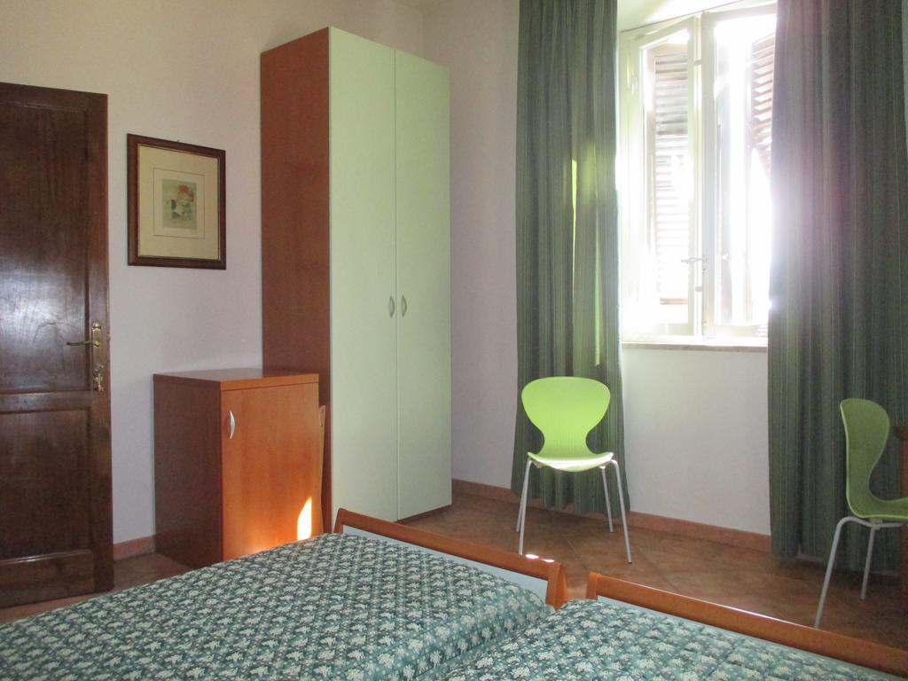 Affittacamere Villa Delia ルッカ エクステリア 写真