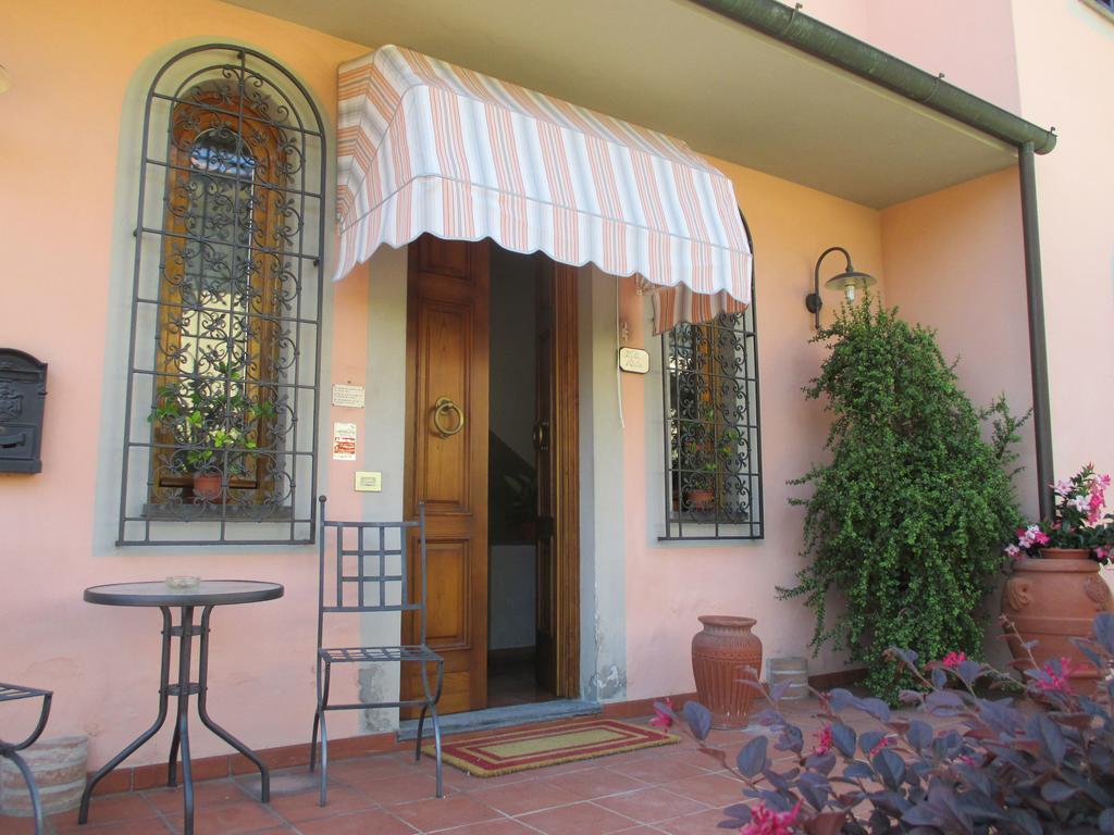 Affittacamere Villa Delia ルッカ エクステリア 写真